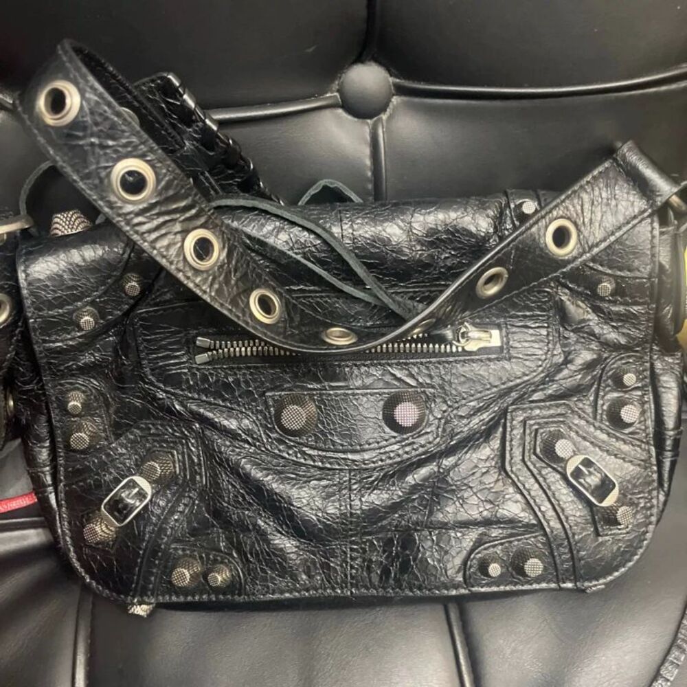 Balenciaga Women Pre-Loved Bag Very Good Condition